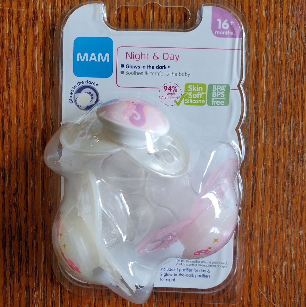 Mam 18+ pacifiers
